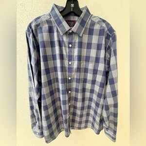 UNTUCKit Men's Blue and light blue/Gray checkered button down, like new